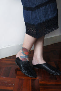 DENIM SKIRT WITH LACE TRIMS