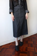 Load image into Gallery viewer, BURBERRY / GREY DENIM SKIRT