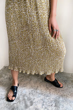 Load image into Gallery viewer, GARDENIC FLORALS PLEATED SKIRT