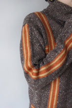 Load image into Gallery viewer, BROWN MOHAIR SWEATER WITH ORANGE GEO