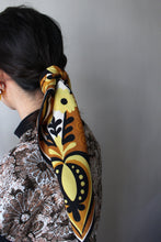 Load image into Gallery viewer, STELLA / 70s YELLOW PAISLEY SCARF