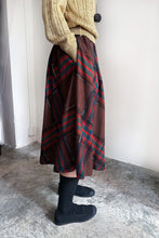 Load image into Gallery viewer, PLAID WOOL PLEATED SKIRT