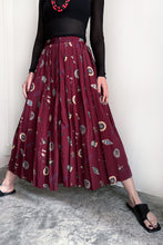 Load image into Gallery viewer, BURGUNDY SILKY PLEATED CULOTTES