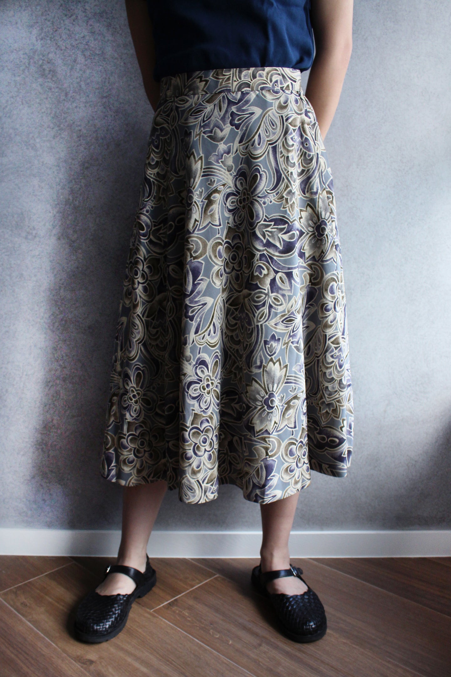 FLORAL BOX PLEATED SKIRT