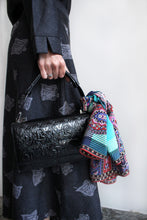 Load image into Gallery viewer, GIANFRANCO FERRÉ / EMBOSSED PATENT LEATHER SHOULDER BAG