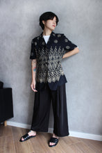 Load image into Gallery viewer, ORIENTAL FLORAL LONG SHIRT