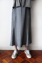 Load image into Gallery viewer, GREY PLEATED FLARE SKIRT