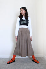 Load image into Gallery viewer, GREEN DOUBLE PLEATED SKIRT