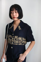 Load image into Gallery viewer, NAVY FUZZO PRINT BLOUSE