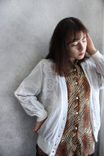 Load image into Gallery viewer, EMBROIDERED BIRDY CARDIGAN