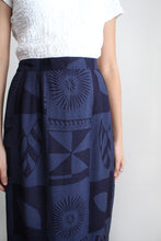 Load image into Gallery viewer, GEOMETRIC PRINT SKIRT