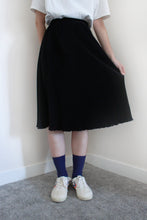 Load image into Gallery viewer, MICRO PLEATED SKIRT WITH RUFFLED EDGE