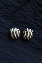 Load image into Gallery viewer, VENDOME / 60s SILVER CLIP ON EARRINGS