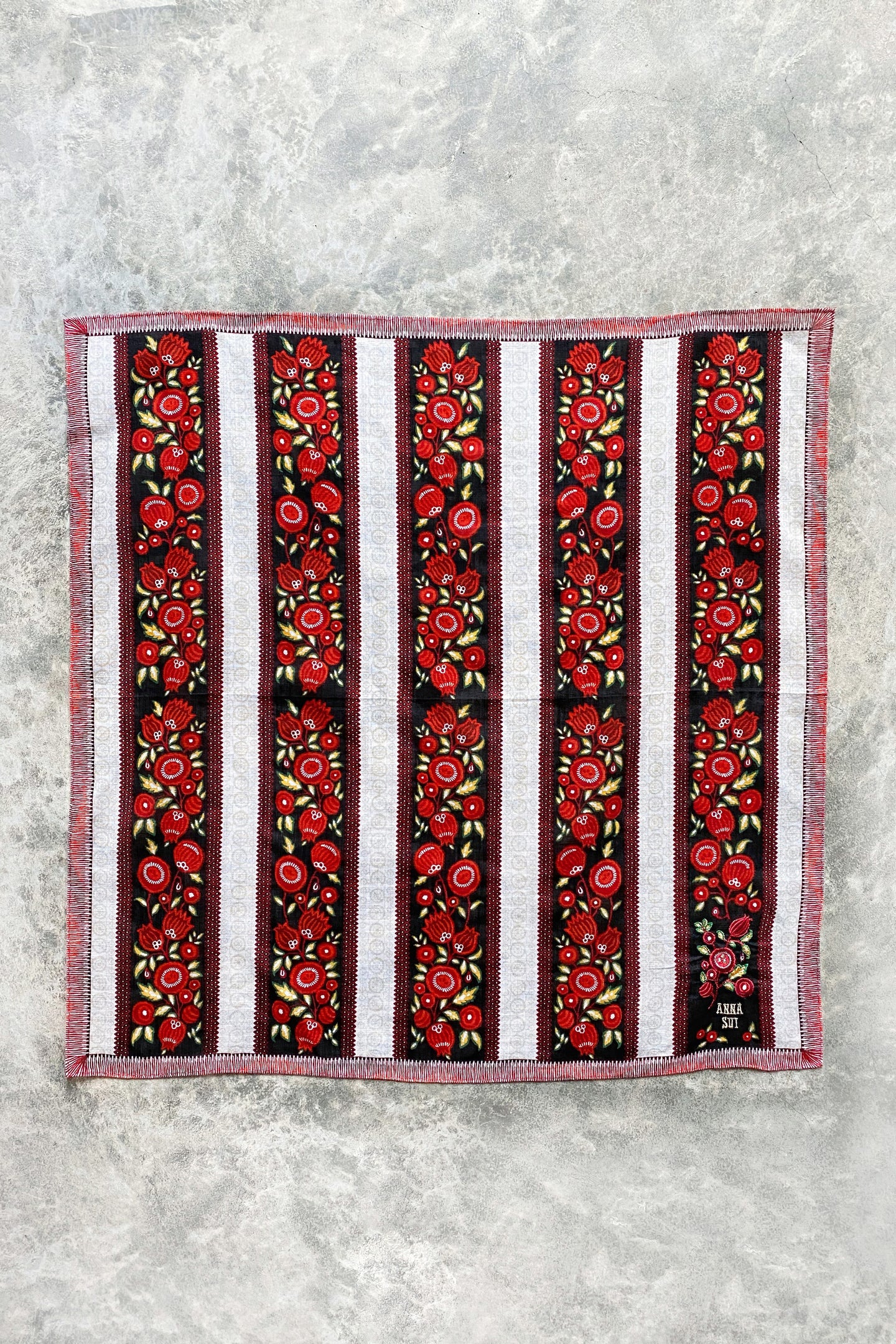 ANNA SUI / RED FLORAL HANDKERCHIEF