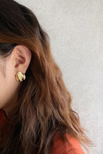 Load image into Gallery viewer, BURATA RAINDROP EARRINGS