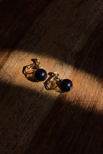 Load image into Gallery viewer, BLACK CIRCLE EARRINGS