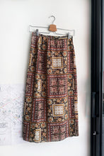 Load image into Gallery viewer, FLORALS LONG FLAP SKIRT
