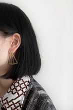 Load image into Gallery viewer, GOLD PYRAMID EARRINGS