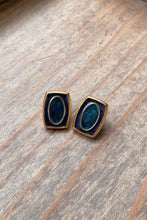 Load image into Gallery viewer, ORIENTAL GREEN AND BLACK EARRINGS
