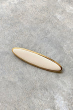 Load image into Gallery viewer, OVAL CREAM BROOCH