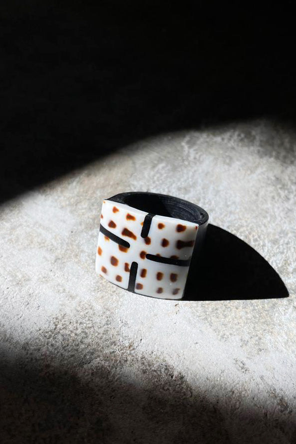 LAISAM DOTTED RING