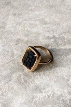 Load image into Gallery viewer, EMMONS / 1970s GOLDEN DYNASTY RING