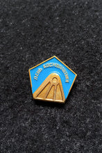 Load image into Gallery viewer, COSMONAUTICS DAY PIN