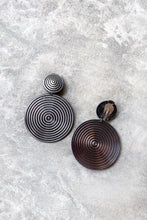 Load image into Gallery viewer, SILVER SWIRL CLIP ON EARRINGS