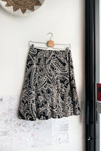 Load image into Gallery viewer, MONO WILD PAISLEY SKIRT